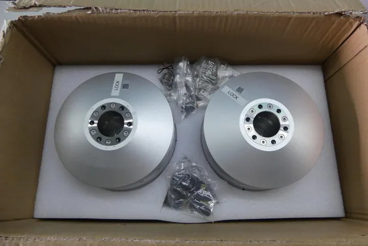 2x Motor